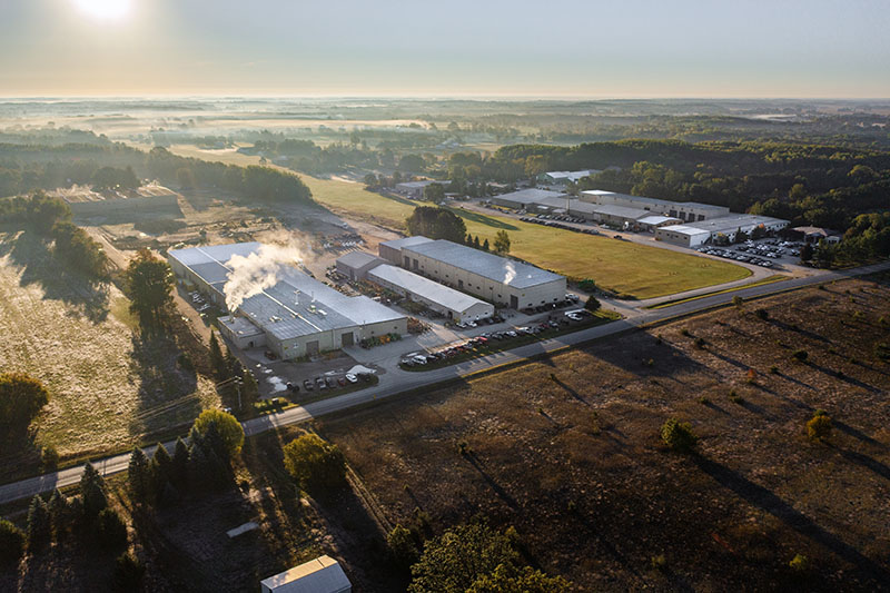 Bandit Industries’ headquarters is located in Remus, MI. Starting with just 6,000 square feet in 1983, the company has expanded to 560,000 square feet.