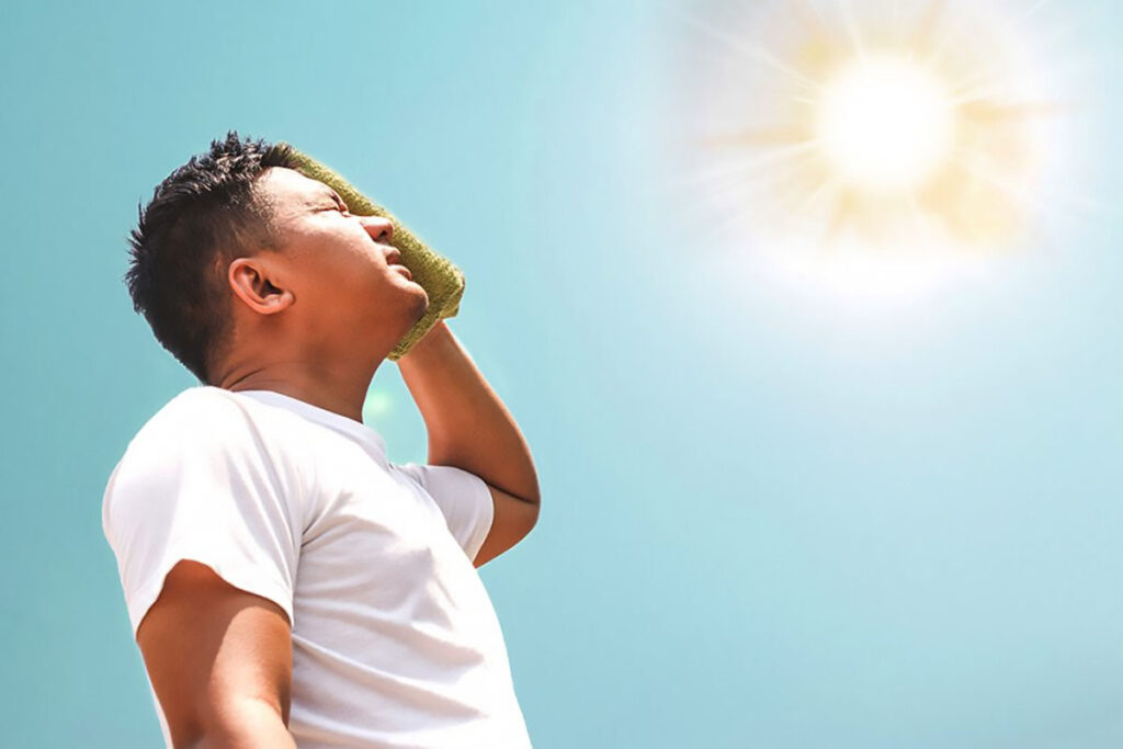 Whether you're a groundworker or climber, high temperatures affect everyone on site. The best way to beat the heat is with personal protection. Source: Adobe Stock