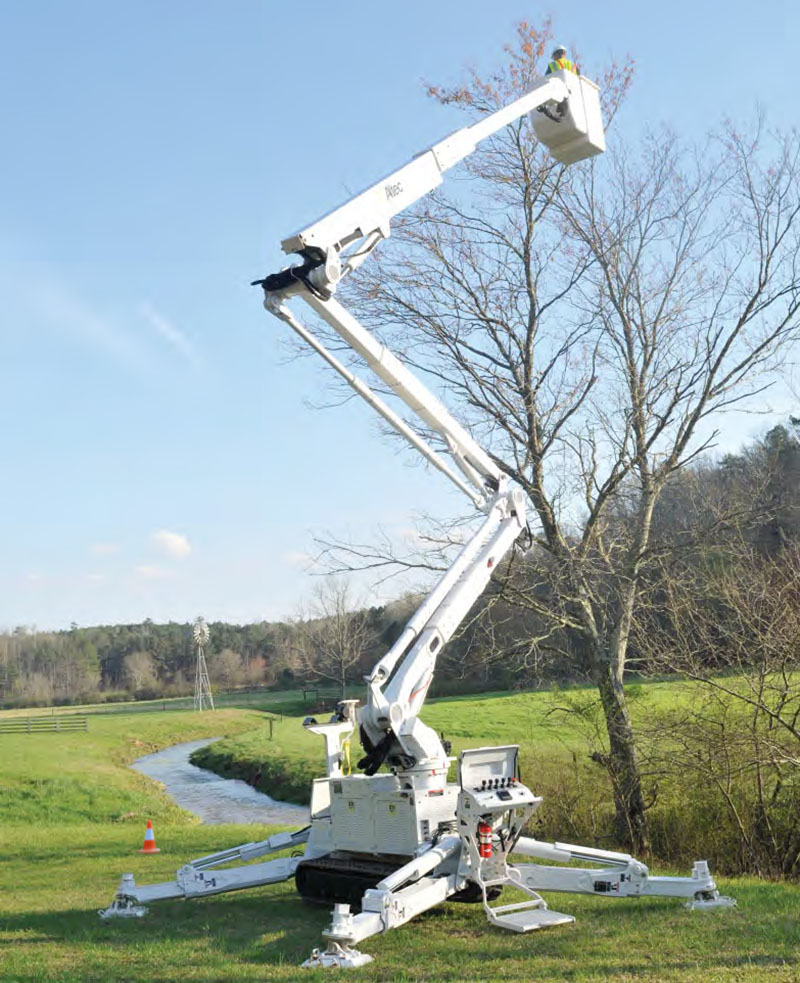 When the TDA58 hit the market in 2014, it was the first insulated, backyard tracked aerial device made in America. Source: Altec