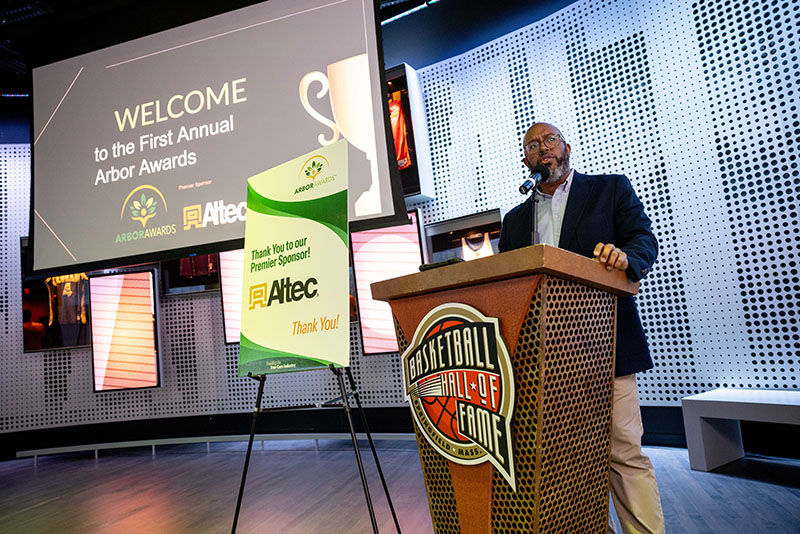 From complex aerial removals to bilingual safety forms, this year’s winners showcase the wide-ranging talent and ingenuity that defines today’s tree care professionals.