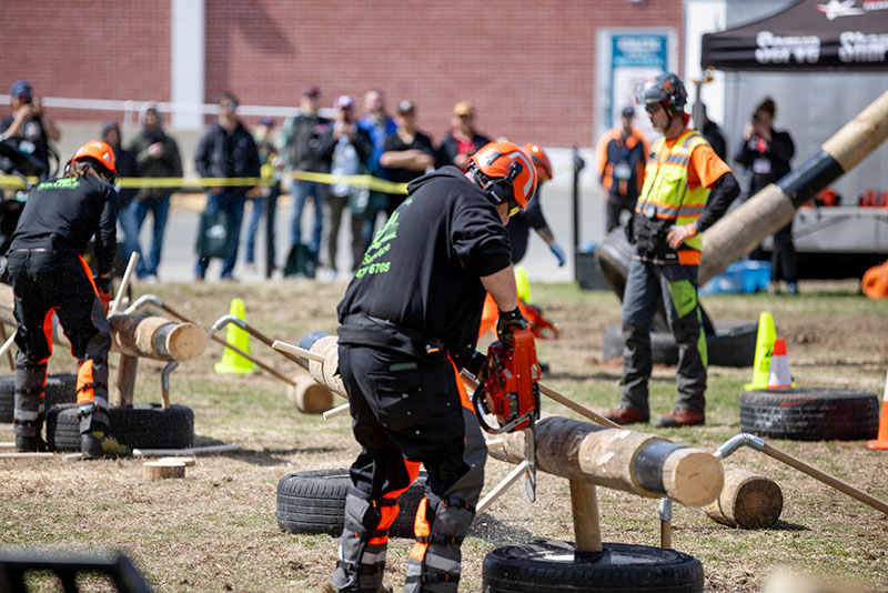 Sawdust flies and focus sharpens – teams face off in a high-energy, head-to-head challenge where speed meets safety. Source: All photos by Joe Tacynec